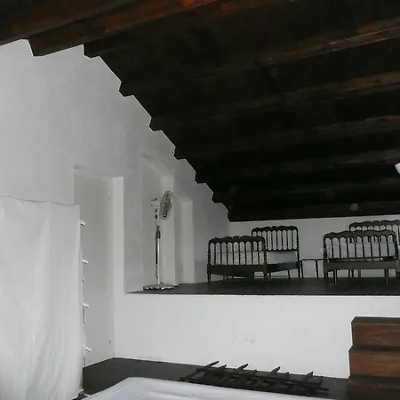 Omar E Luna